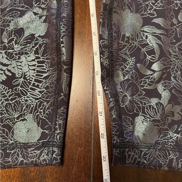 NWOT Lululemon Wunder Train High-Rise Tight Foil
Logo Flourish Black Iri… - Picture 5 of 5